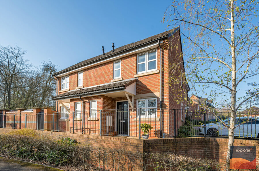 Binfields Farm Lane, Chineham, RG24