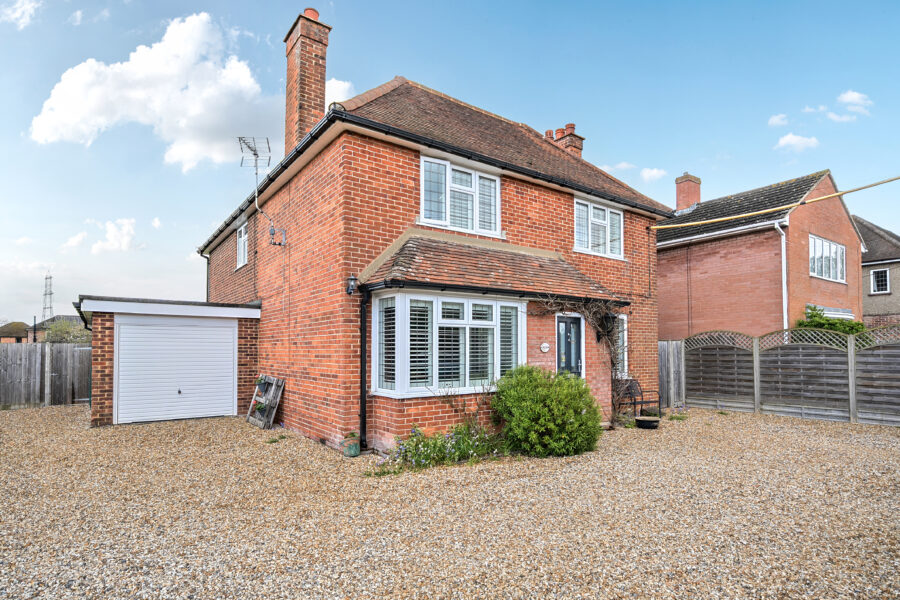 Bramley Road, Sherfield-On-Loddon, RG27