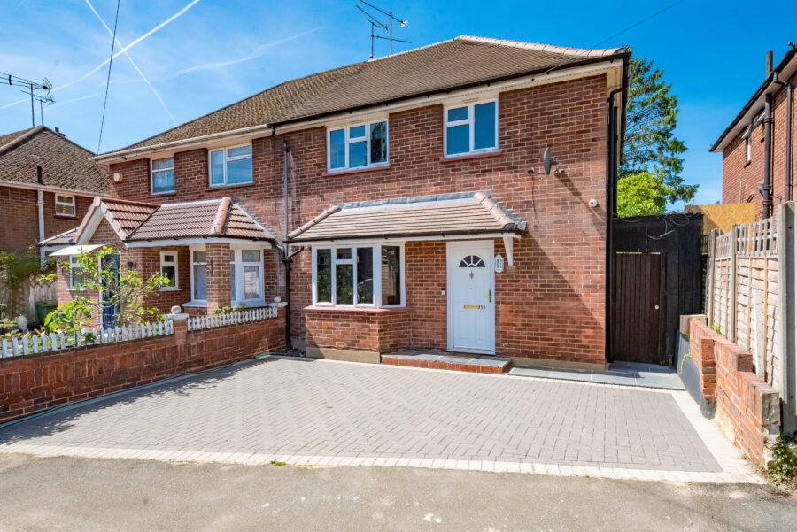Kingsway, Aldershot, GU11