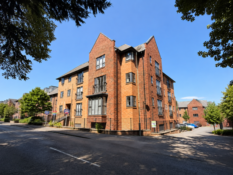 Carter Court, Hook, RG27