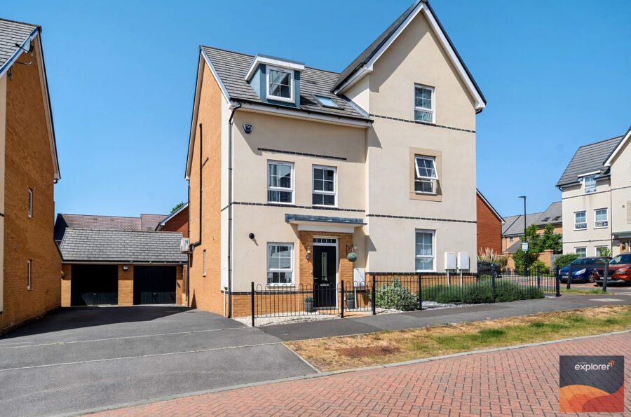 Fullbrook Drive, Chapel Gate