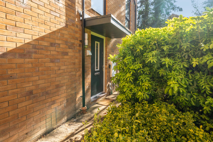 Divot Way, Basingstoke, RG24