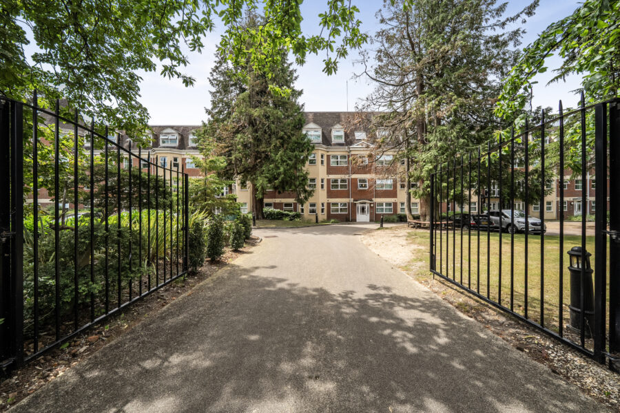 Heathcote Road, Elmhurst Court Heathcote Road, GU15