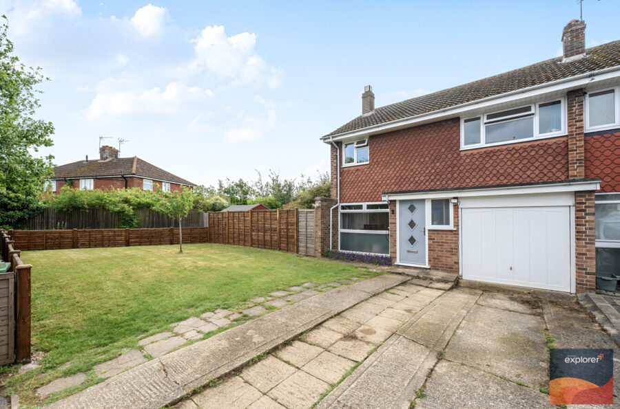 Hillary Road, Basingstoke, RG21