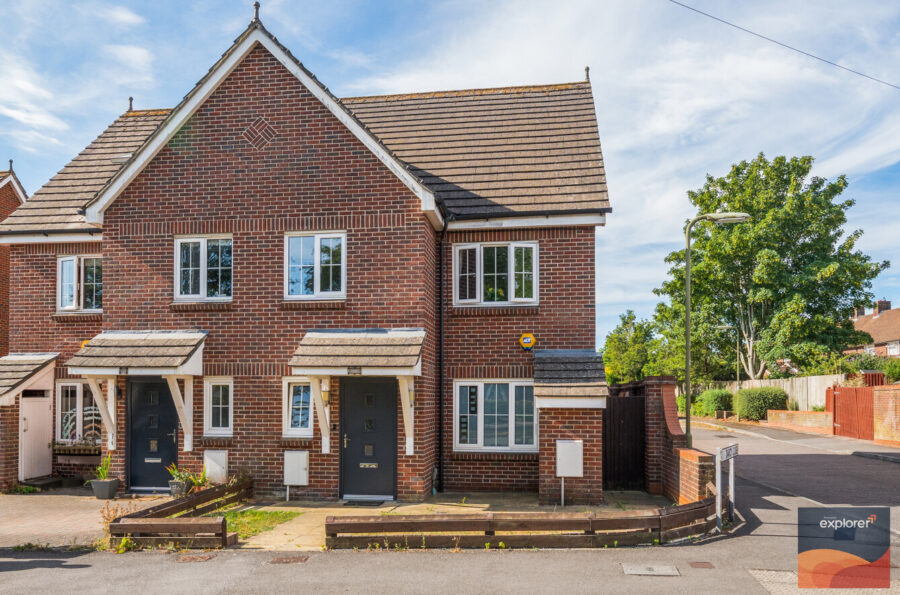 Lefroy Avenue, Basingstoke, RG21