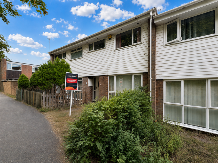 Simmons Walk, Basingstoke, RG21