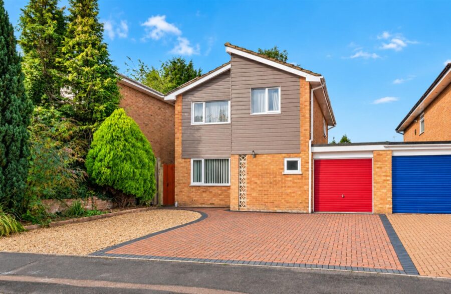 Zinnia Close, Kempshott