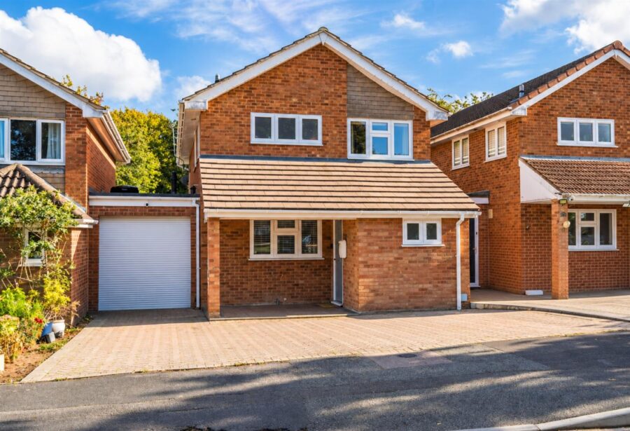 Aster Road, Kempshott